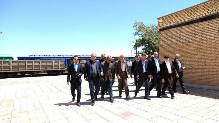 دستیار ویژه رییس‌جمهور از زیرساخت‌های صادراتی و صنعتی مشهد بازدید کرد