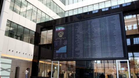 رکورد تازه از بورس انرژی؛ پذیرش ۱۰۰۴ کالا و اوراق تحقق یافت