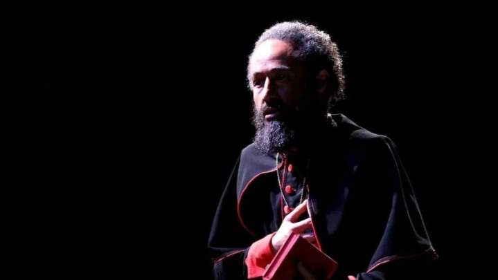 بازیگران «۲۱» از روزهای تمرین در جنگ گفتند