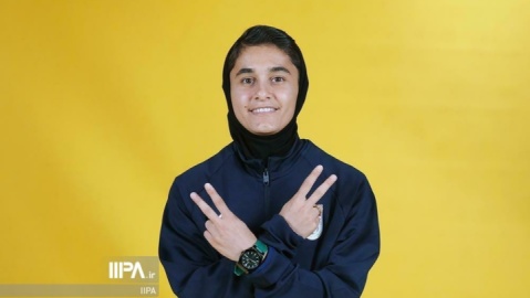 گزارش تصویری/ نگین زندی بازیکن تیم ملی فوتبال بانوان ایران در موسسه ایران