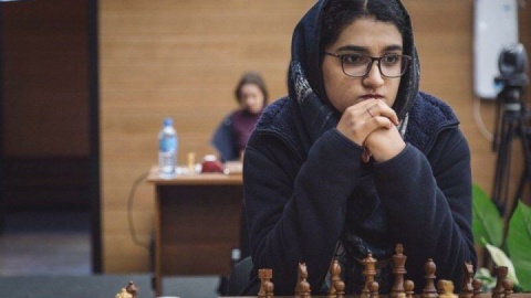 من و پرسپولیس در یک روز حذف شدیم