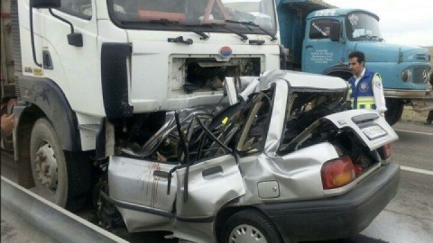 تصادف پراید و کامیون ۲ کشته و ۴ مصدوم برجای گذاشت