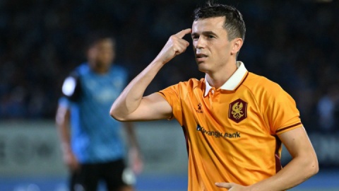 وینگر مدنظر استقلال، با فالو کردن ساپینتو، برای او حتی کامنت هم گذاشت