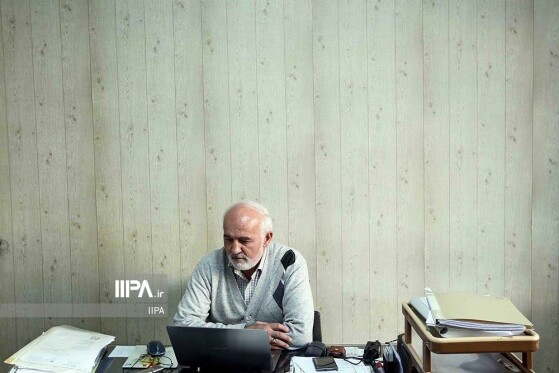 احمد توکلی به روایت عکاسان روزنامه ایران