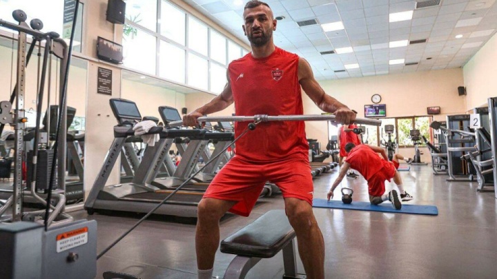 دورسون بازی‌اش را قبل از لیگ، با پرسپولیس شروع کرد