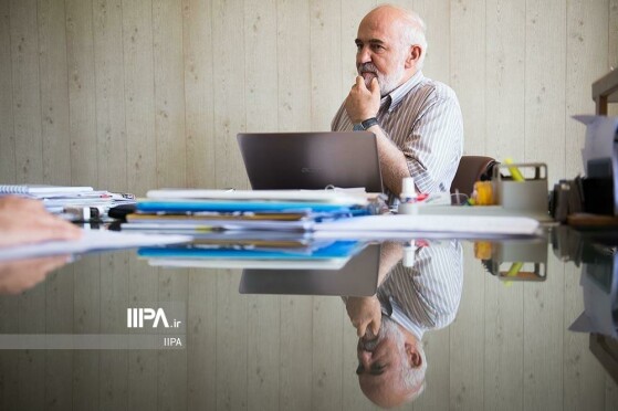 احمد توکلی به روایت عکاسان روزنامه ایران