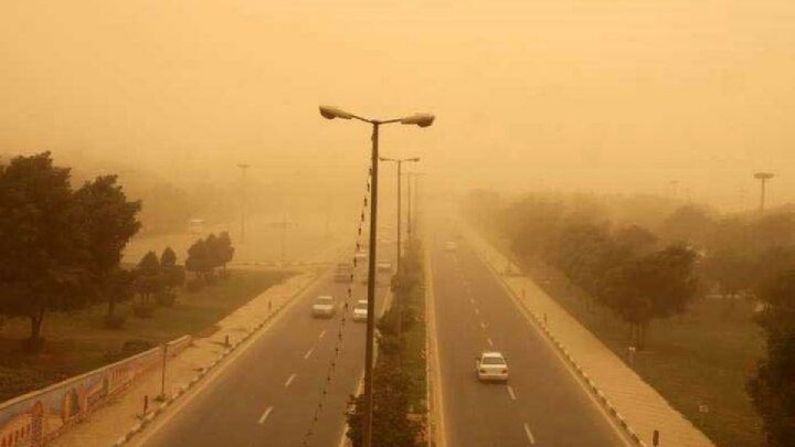 وقوع باد و گردوخاک در شرق کشور