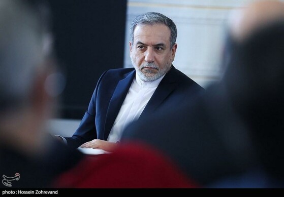 نشست رئیس جمهور با معاونان و مدیران وزارت امور خارجه