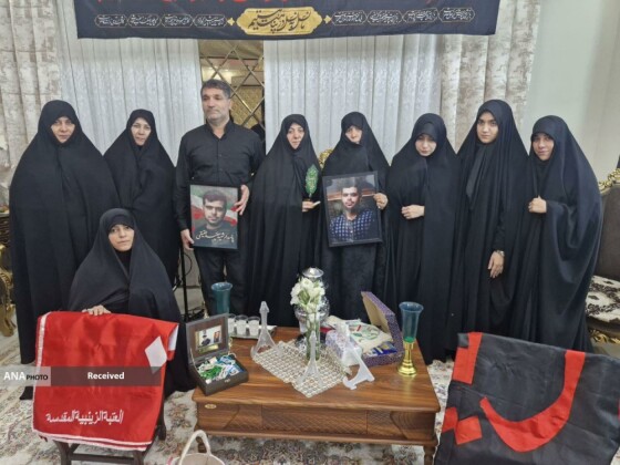 تکریم خادمیاران رضوی از خانواده شهدا