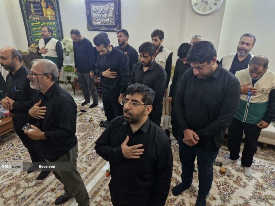 تکریم خادمیاران رضوی از خانواده شهدا