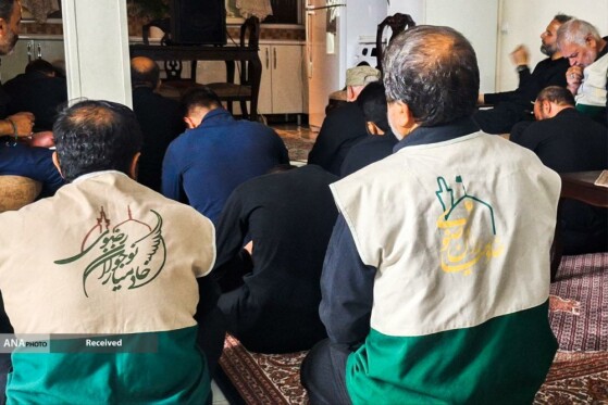 تکریم خادمیاران رضوی از خانواده شهدا