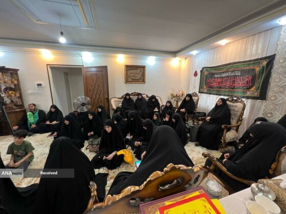 تکریم خادمیاران رضوی از خانواده شهدا