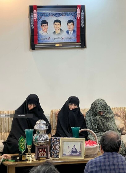 تکریم خادمیاران رضوی از خانواده شهدا