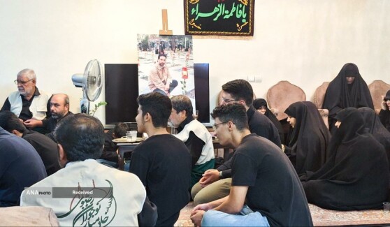 تکریم خادمیاران رضوی از خانواده شهدا