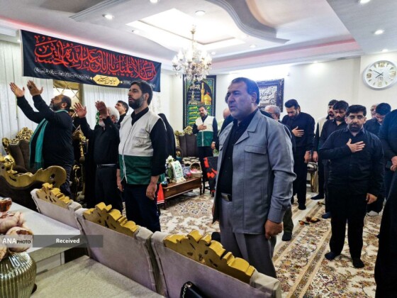 تکریم خادمیاران رضوی از خانواده شهدا