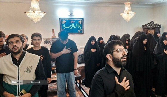 تکریم خادمیاران رضوی از خانواده شهدا