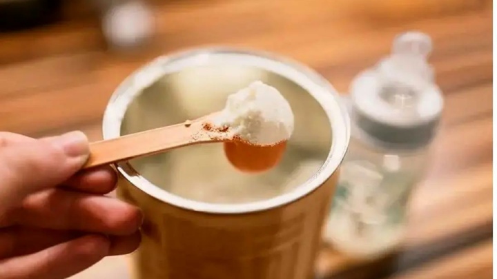 سهمیه شیرخشک نوزادان از ۱۰ به ۴ قوطی کاهش یافت