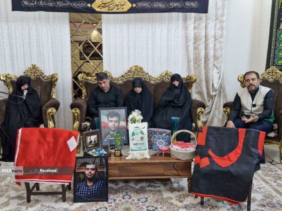 تکریم خادمیاران رضوی از خانواده شهدا