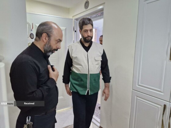 تکریم خادمیاران رضوی از خانواده شهدا