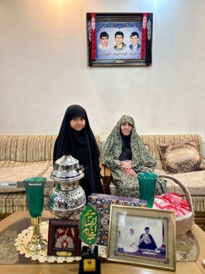 تکریم خادمیاران رضوی از خانواده شهدا