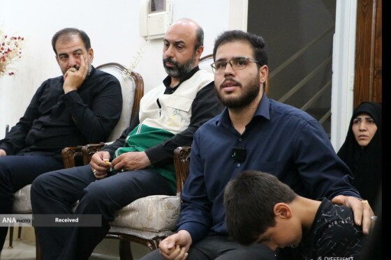 تکریم خادمیاران رضوی از خانواده شهدا