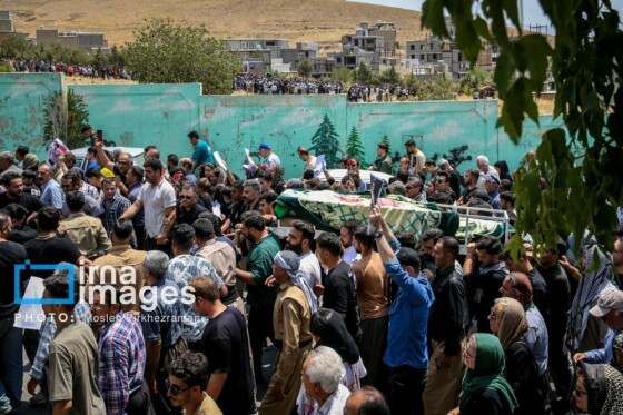 تشییع پیکر «چیاکو یوسفی‌نژاد» فعال محیط‌ زیست تشییع پیکر «چیاکو یوسفی‌نژاد» فعال محیط‌ زیست