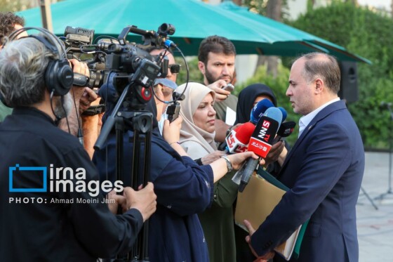 اعضای هیأت دولت در جمع خبرنگاران - ۵ مرداد ۱۴۰۴