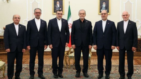 تاکید پزشکیان بر ارتقای تعامل با کشورهای دیگر، بر مبنای منافع مشترک و اصل برد-برد