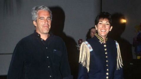 گیلین مکسول، برگ برنده یا مهره سوخته؟