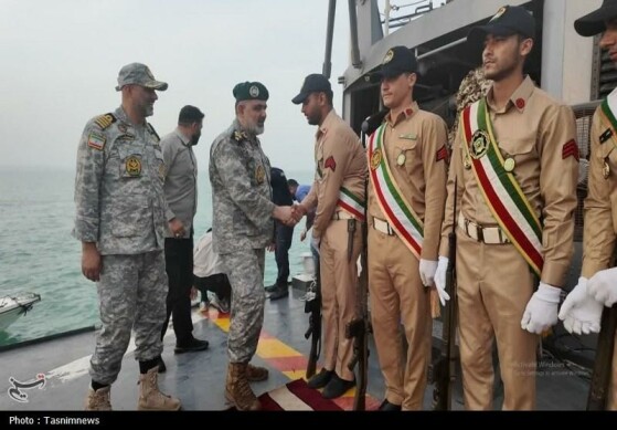 بازدید فرمانده نیروی دریایی ارتش از یگان های شناوری در خلیج‌فارس
