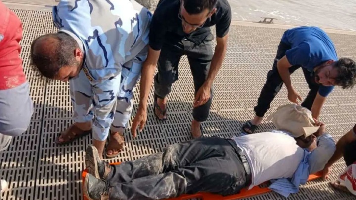 نجات جان ۹ مهندس و کارگر گرفتار در باتلاق توسط مرزبانان