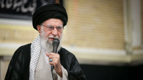 رهبر انقلاب: به کوری دشمن خواهیم توانست ایران را به اوج ترقی و افتخار برسانیم