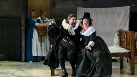 جهان در روزی که گذشت...