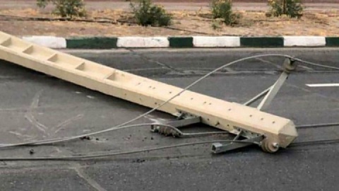 سقوط مرگبار تیر برق روی پاکبان