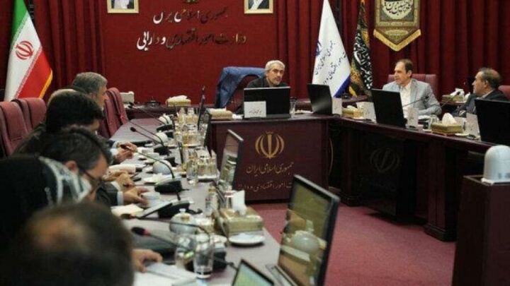 تاکید وزیر اقتصاد بر حمایت همه‌جانبه‌ از بازار سرمایه