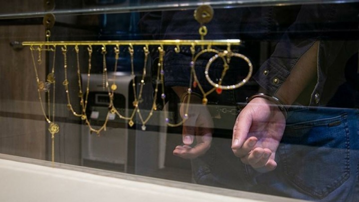 سوء استفاده سارقان از قطعی برق/ ۳ کیلو طلا در گرگان سرقت شد