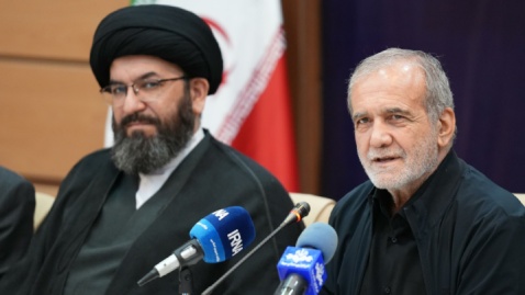 رئیس‌جمهور دو طرح درمانی زنجان را افتتاح کرد