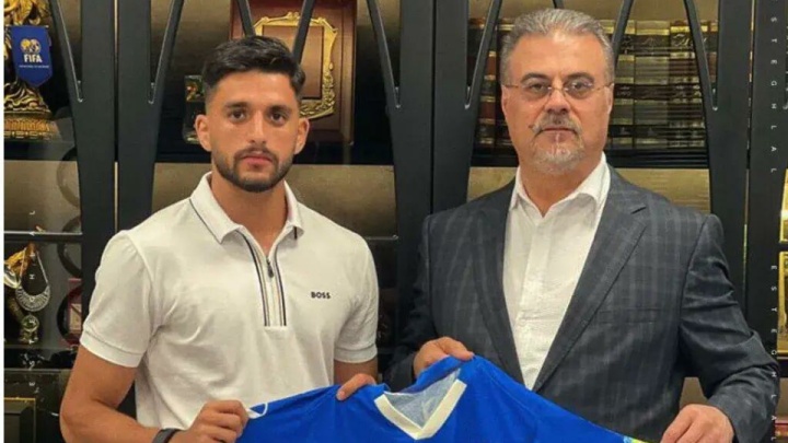 ستاره سپاهان استقلالی شد