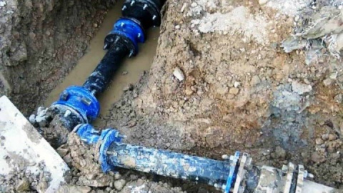 حدود ۴۰ درصد از آب ایلام در شبکه های توزیع هدر می رود