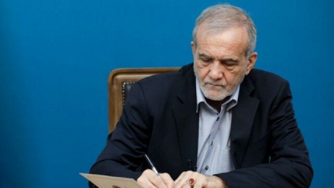 رئیس جمهور قهرمانی تیم ملی کشتی نوجوانان را تبریک گفت