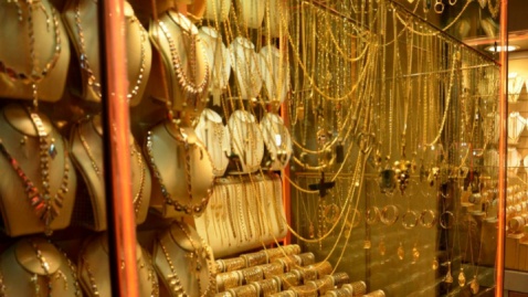 تقویت تاب‌آوری اقتصاد با افزایش ذخایر طلا/ بازار با اجرای بسته حمایتی دولت آرام شد