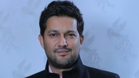 حامد بهداد: داریوش ارجمند نه اخلاق حرفه‌ای دارد نه تکنیک بازیگری / وقتی فهمیدم به او فیلمنامه داده‌اند از حضور در فیلم ”پیرپسر” عذرخواهی کردم