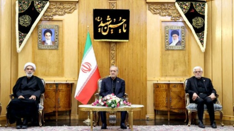 پزشکیان:مبادلات تجاری ایران و پاکستان به ۱۰ میلیارد دلار ارتقا می‌یابد