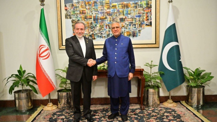 عراقچی با وزیر خارجه پاکستان دیدار کرد