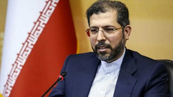 خطیب‌زاده: هرگونه مذاکره آتی ایران با آمریکا مسلحانه و دست ما بر روی ماشه خواهد بود