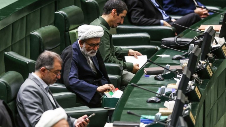 قدردانی مجلس از تلاش‌های کادر درمان در جنگ ۱۲ روزه