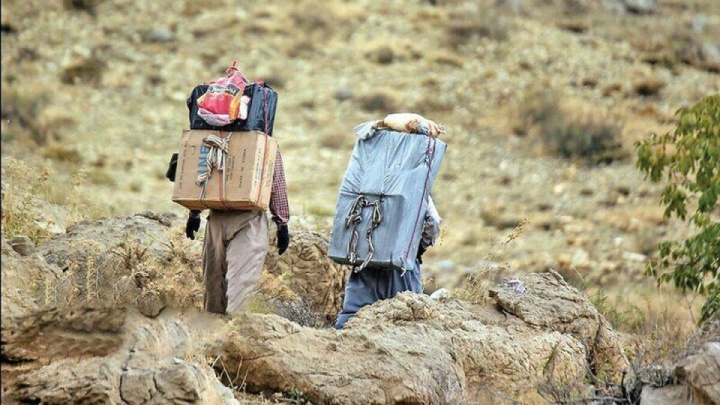 چتر حمایتی دولت بر سر کولبران