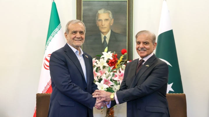 ۱۲ سند همکاری میان ایران و پاکستان در حوزه‌های مختلف امضا شد