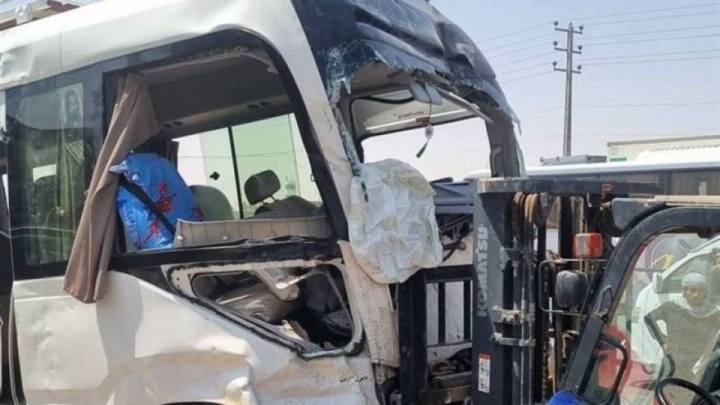 ۱۶ مصدوم در تصادف مینی‌بوس حامل زائران ایرانی در محور نجف - کربلا