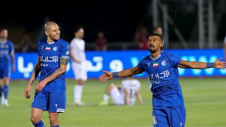 تمام ۱۶ تیم لیگ برتری فهرست اولیه خود را ثبت کردند